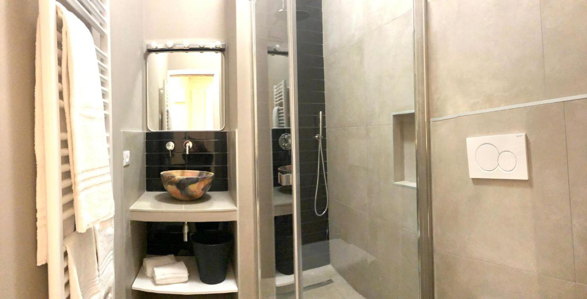 Hotel La Ginestra Акуаланя Екстериор снимка