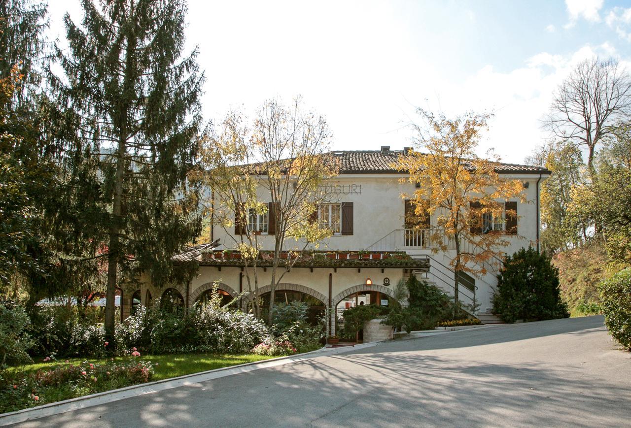 Hotel La Ginestra Акуаланя Екстериор снимка