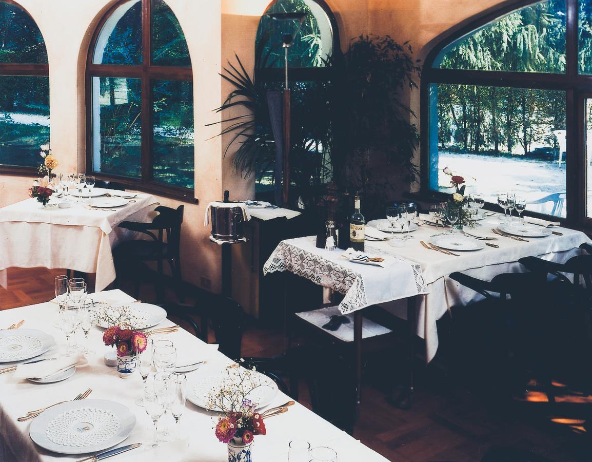 Hotel La Ginestra Акуаланя Екстериор снимка